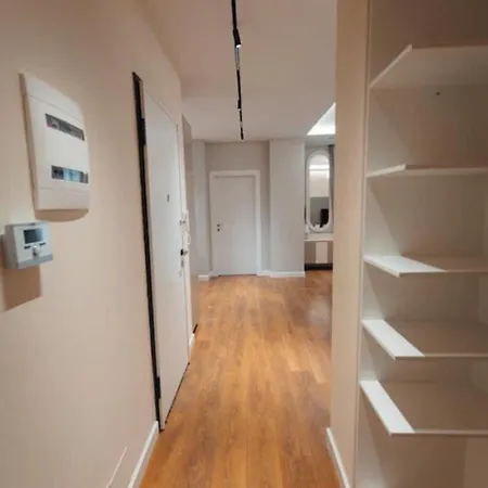 Luxe Haven Apartman